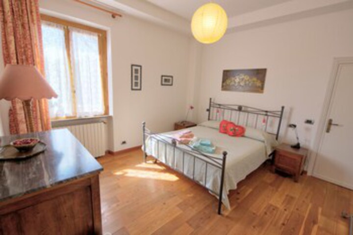 Room 27 of 51