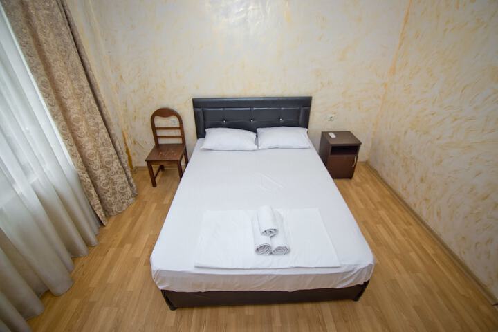 Room 53 of 93