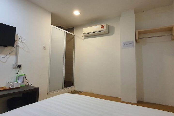 Room 19 of 35