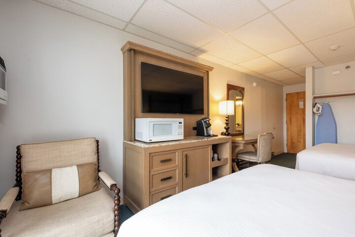 Room 28 of 134