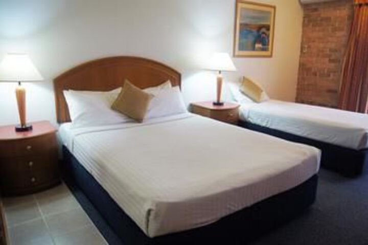 Room 18 of 32