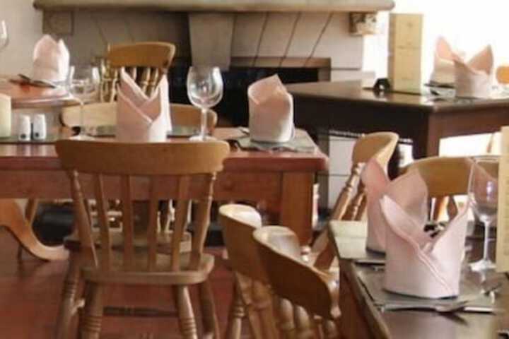 Dining 41 of 58