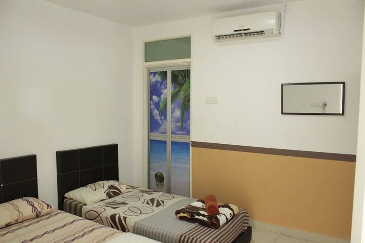 Room 5 of 69