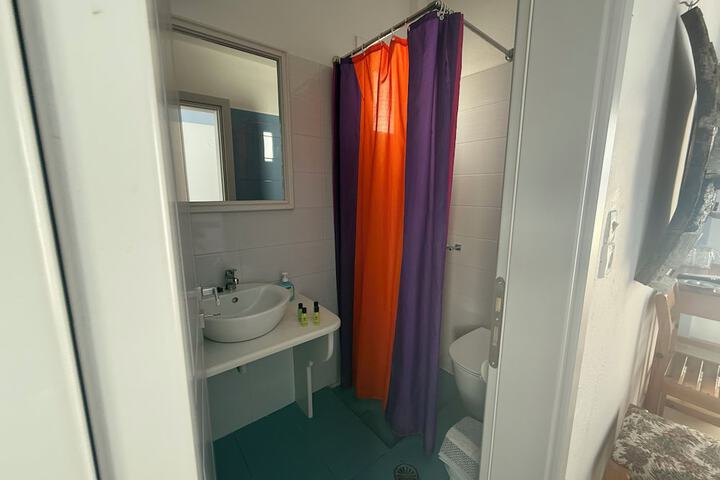 Room 63 of 74
