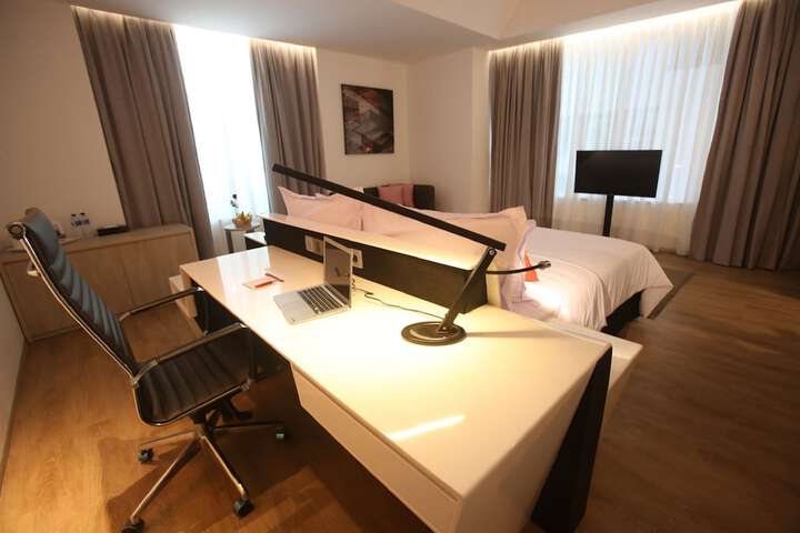 Room 19 of 43