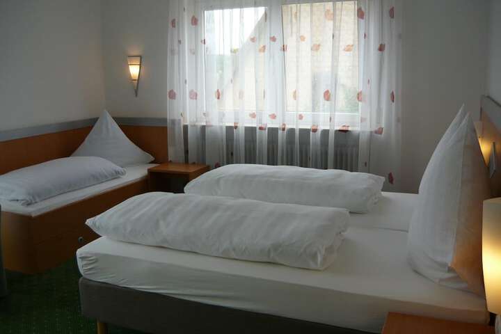 Room 13 of 35