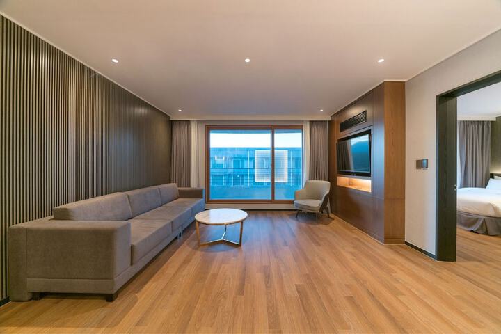 Room 26 of 111