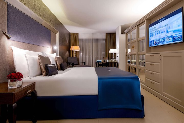 Room 21 of 144