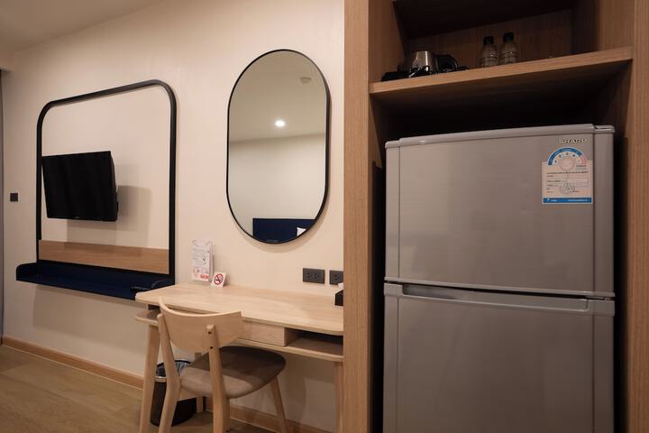 Room 6 of 64