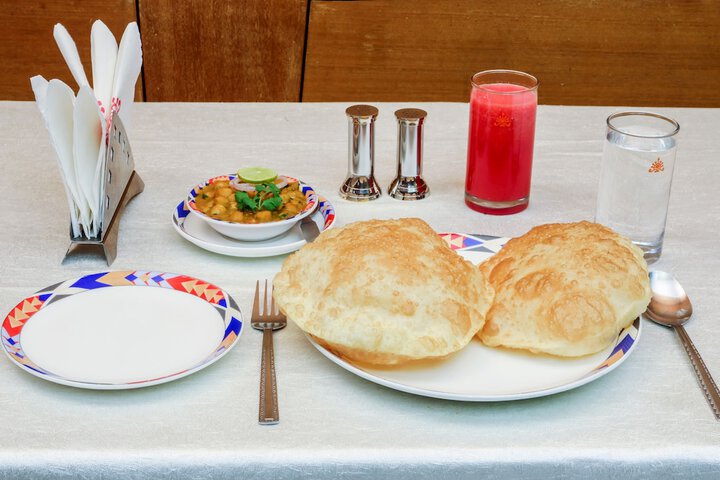 Dining 35 of 49