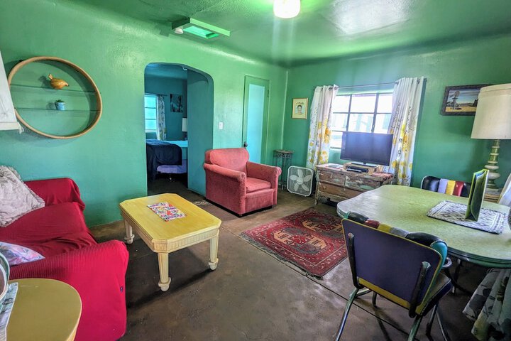 Room 183 of 276
