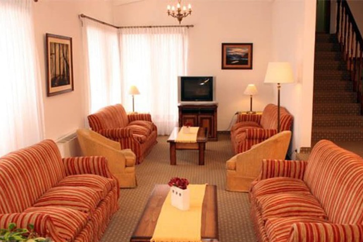Guest Lobby