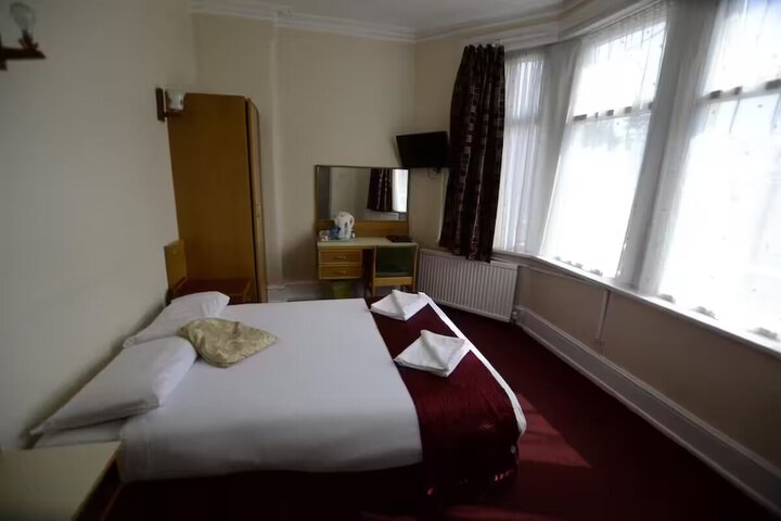 Room 30 of 40