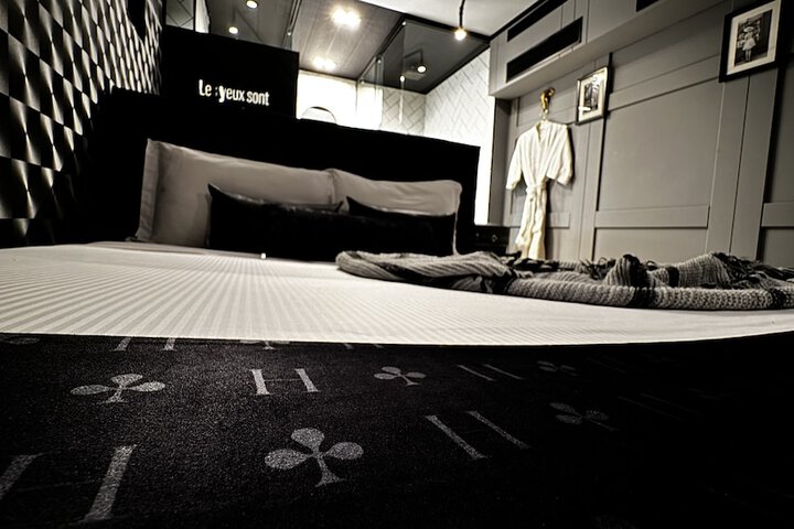 Room 28 of 99