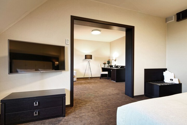 Room 22 of 43