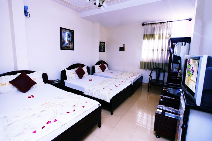 Room 4 of 11