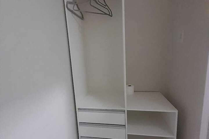 Room 4 of 13