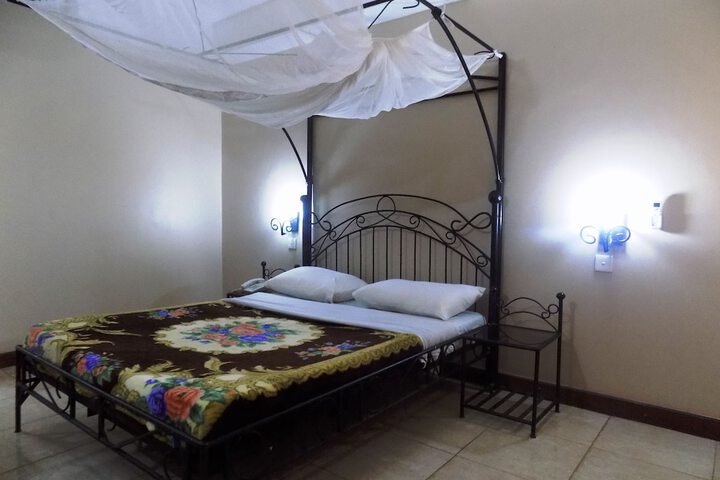 Room 6 of 35