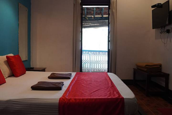 Room 9 of 68