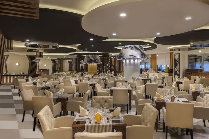 Dining 83 of 138