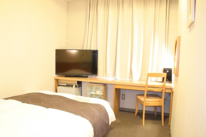 Room 7 of 25