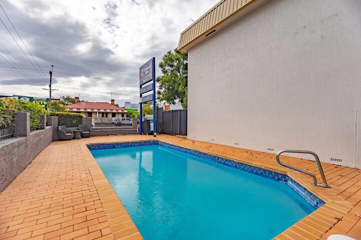 Pool 33 of 42