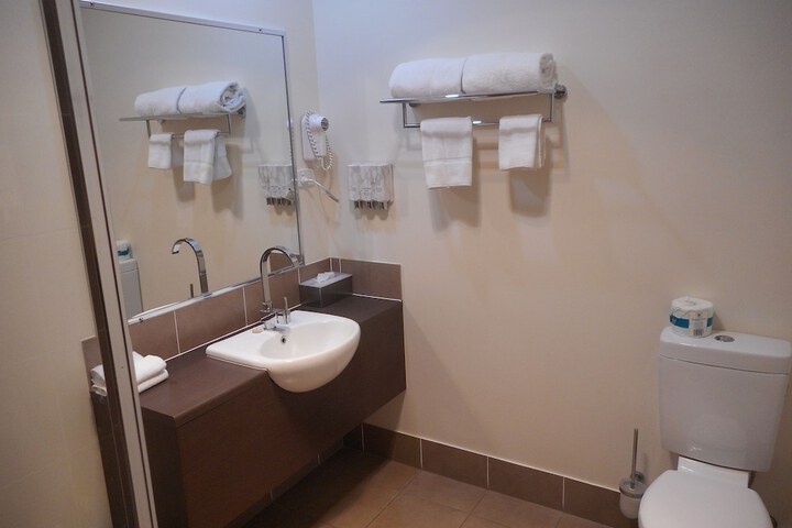 Room 19 of 33