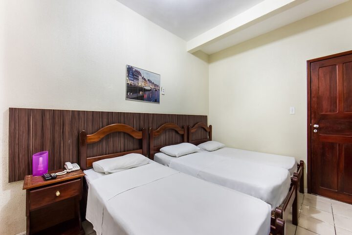 Room 4 of 32