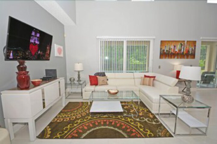 Photo of 6BR 3BA Relaxing Retreat with Pool