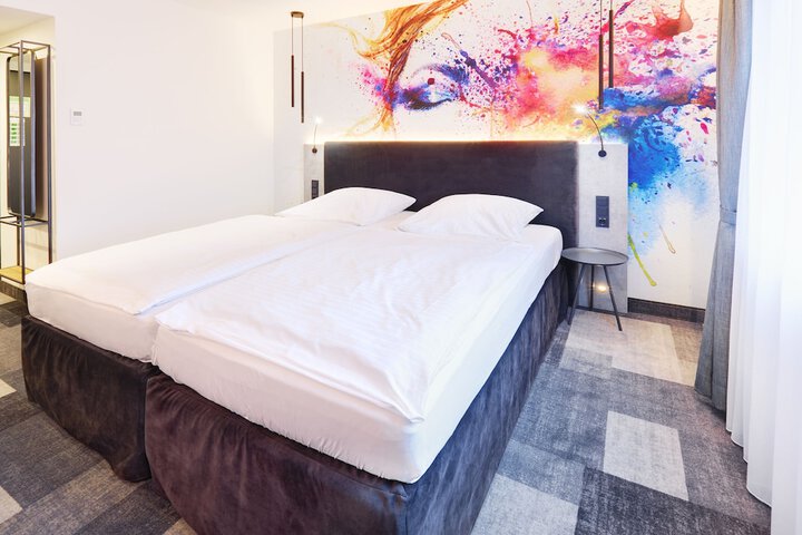 Room 21 of 70