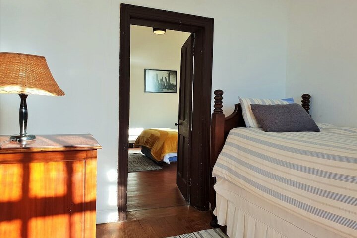 Room 7 of 33