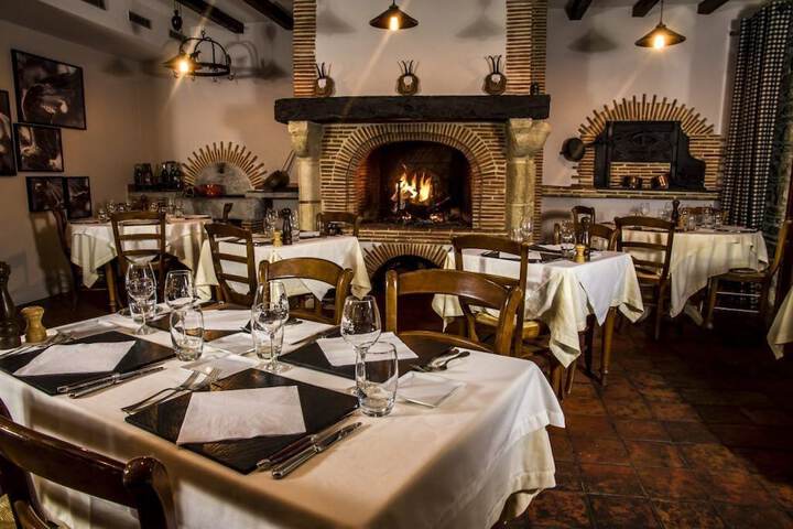 Dining 47 of 71