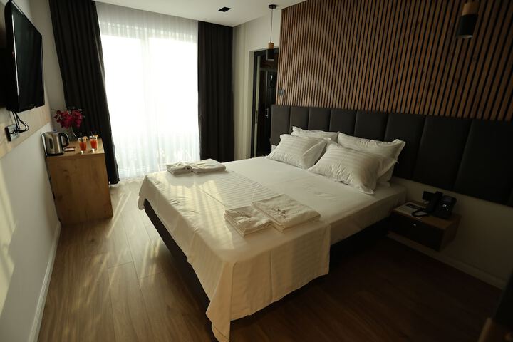 Room 16 of 42