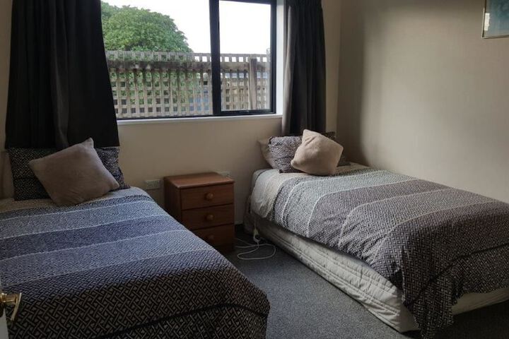 Room 6 of 42