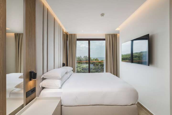 Room 26 of 211