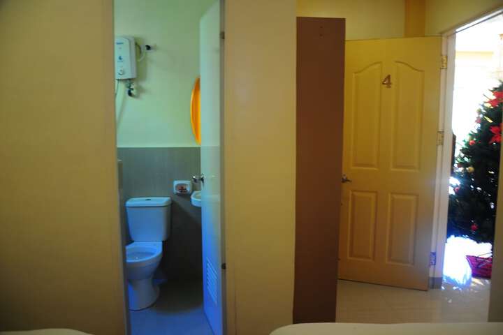 Room 28 of 44