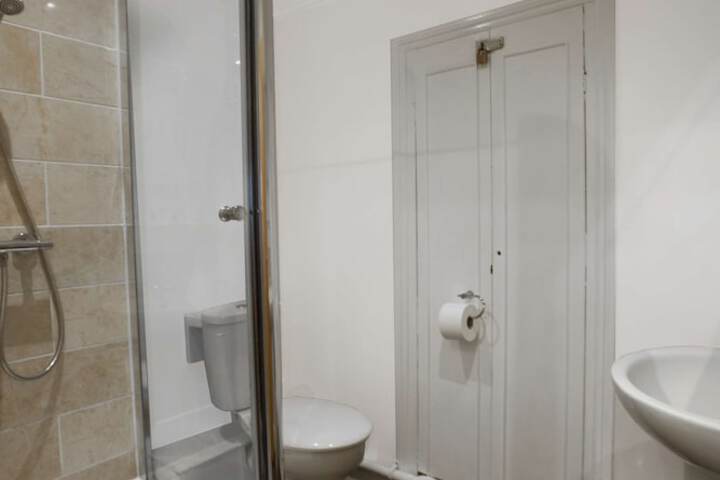 Room 46 of 114