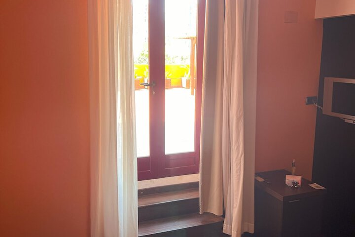 Room 12 of 81