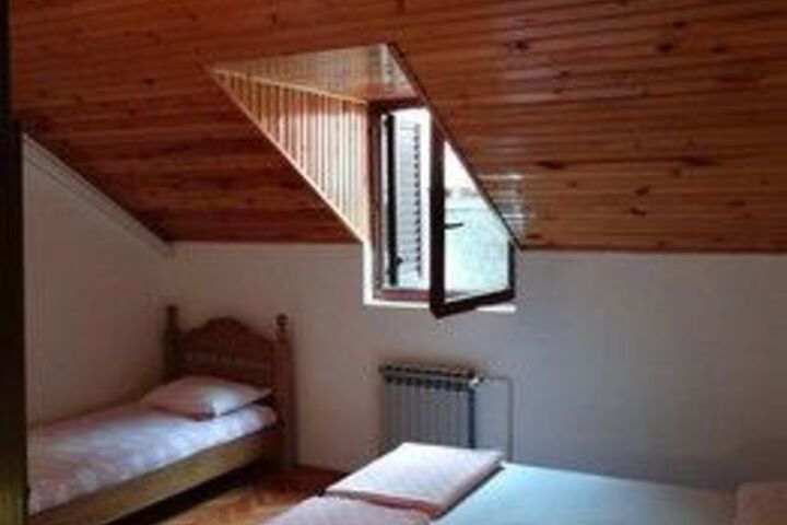 Room 17 of 45