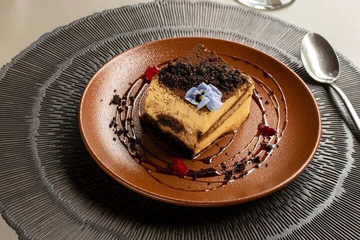 Dining 33 of 50