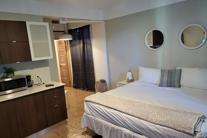 Room 15 of 171
