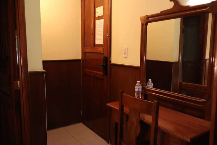 Room 7 of 20