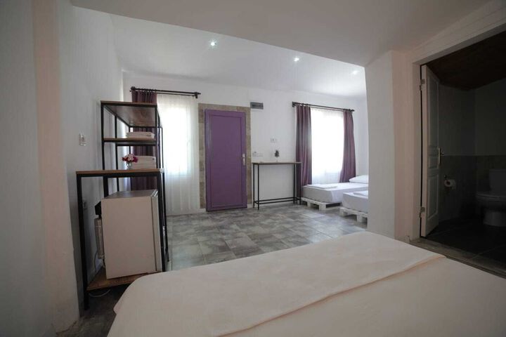 Room 85 of 127