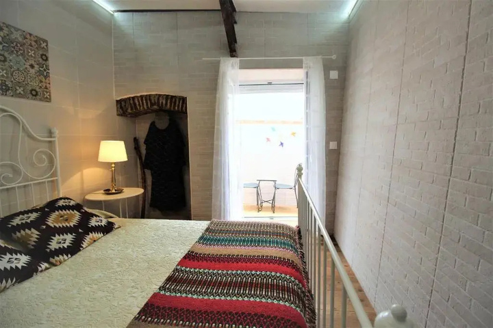 Room 3 of 16