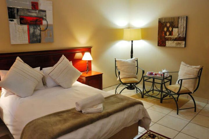 Room 7 of 10