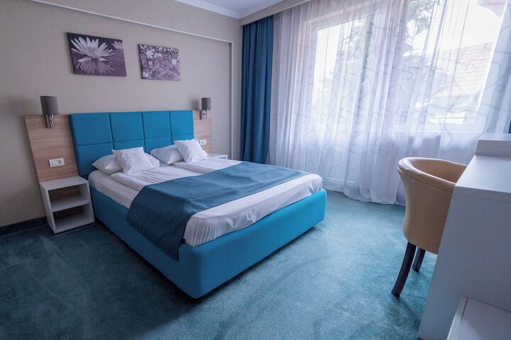 Room 18 of 54