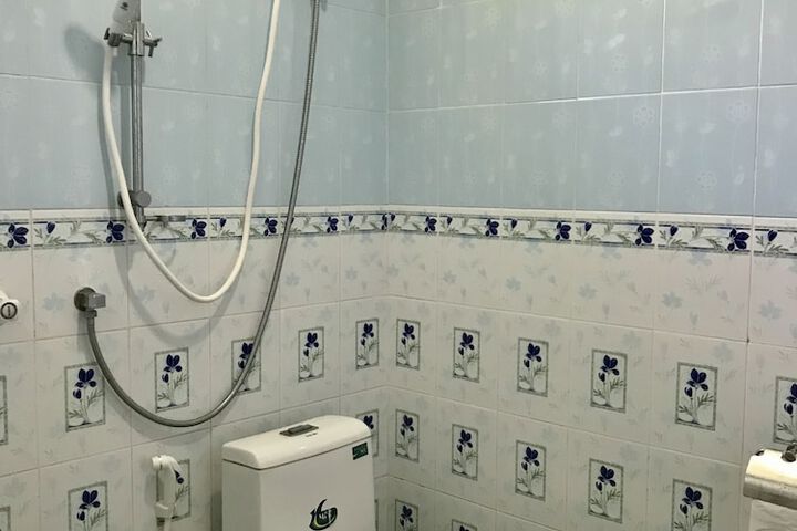 Room 10 of 11