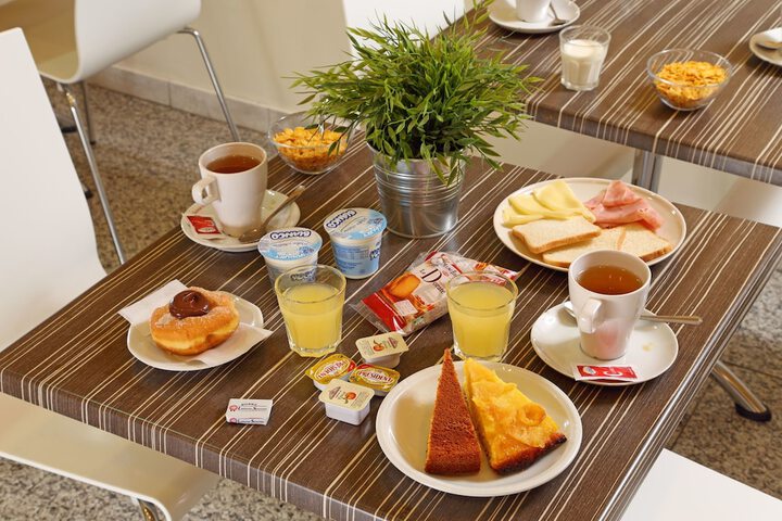 Breakfast meal