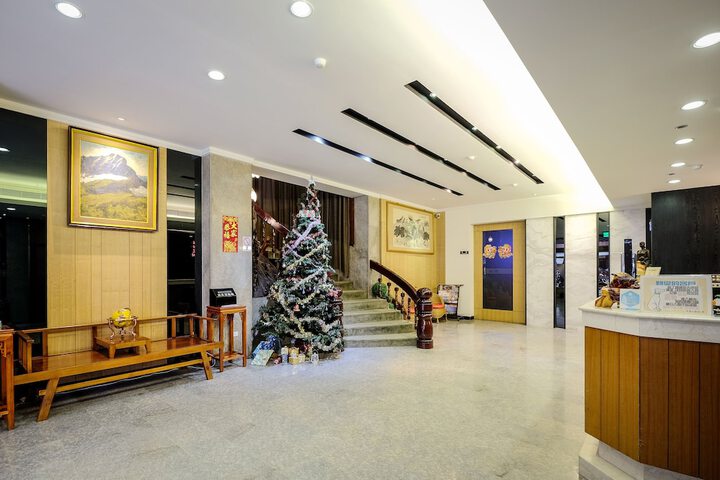 Guest Lobby