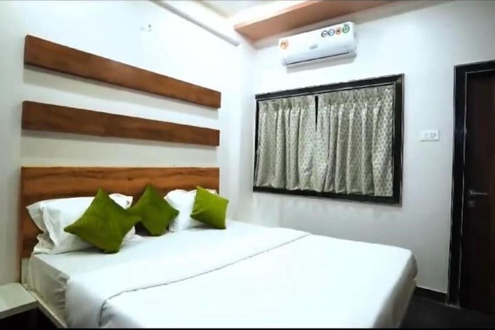Room 8 of 44